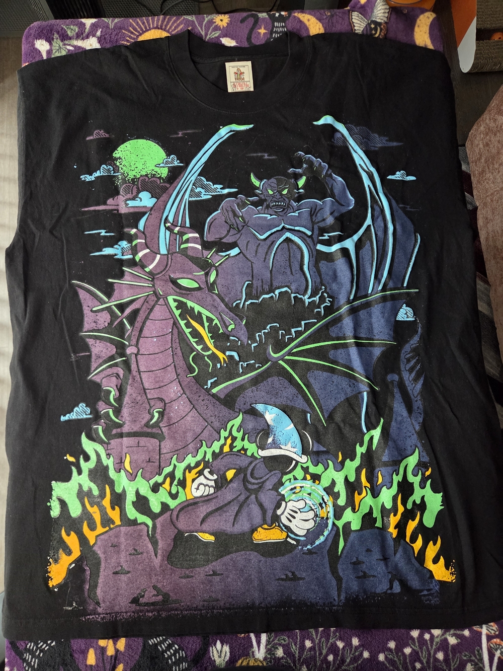 The Shirt Farm Disney Fantasmic V1 AOP EUC Shirt size XL